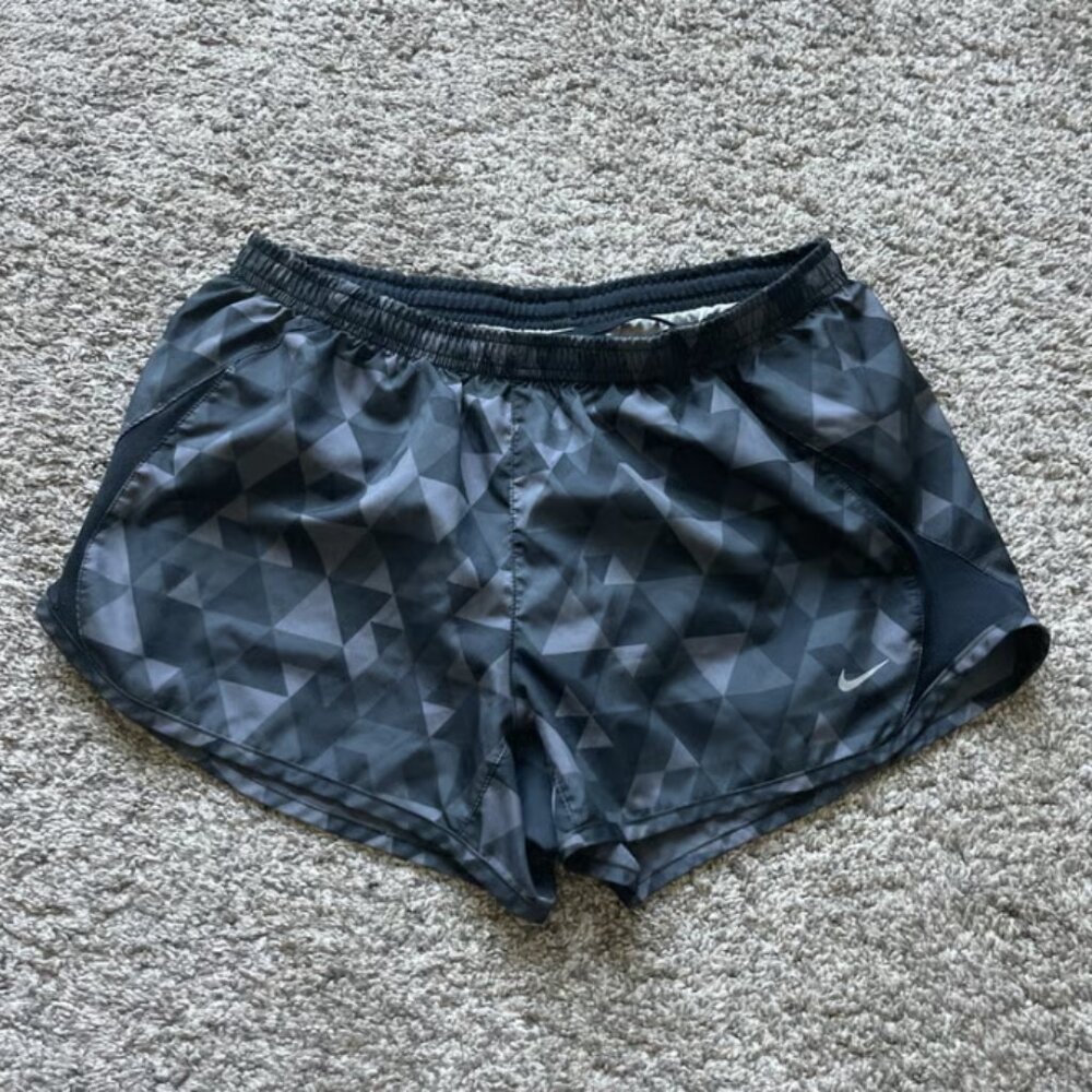 Nike running shorts size medium